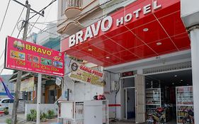 RedDoorz @ Hotel Bravo Pantai Kamali Bau Bau